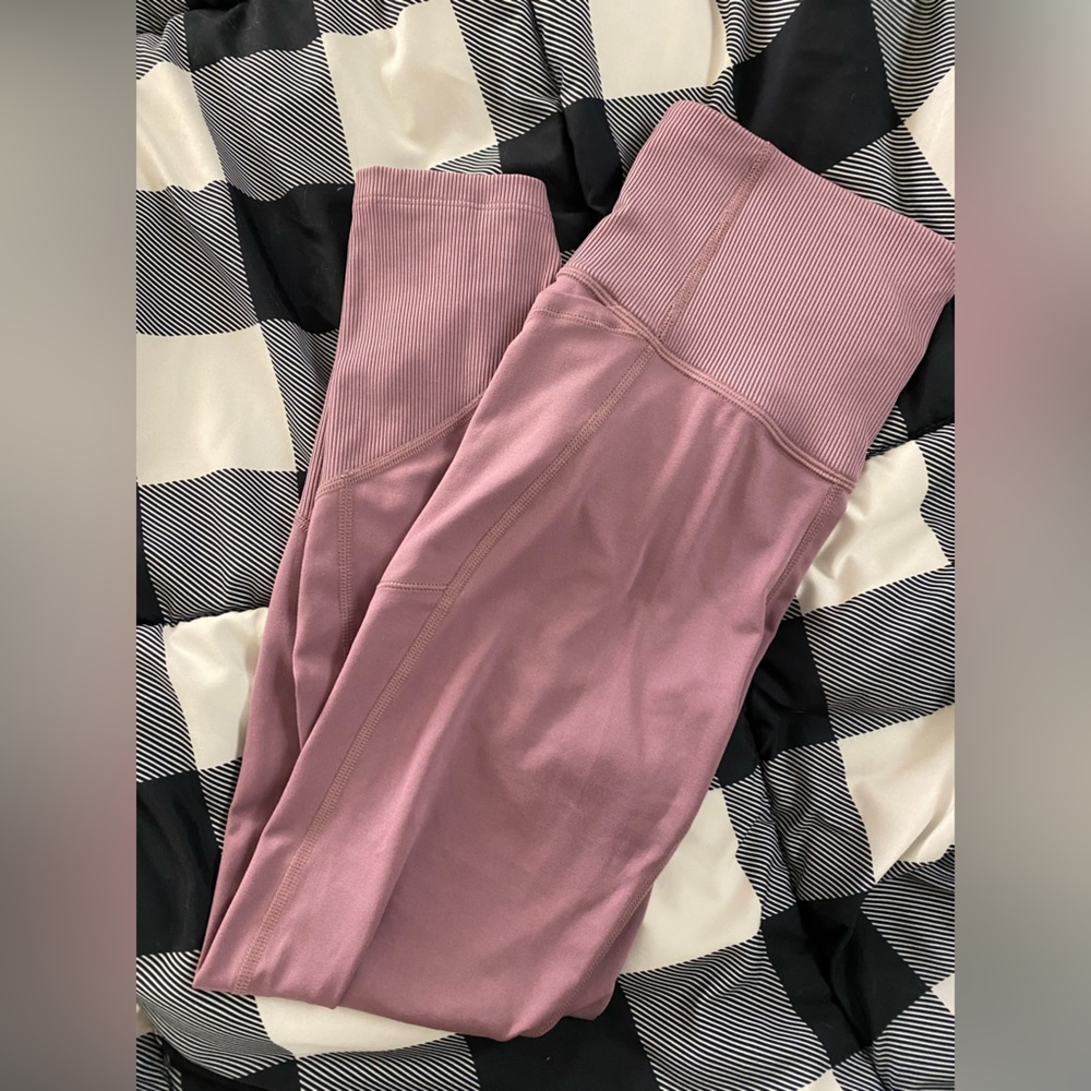 NOT FOR SALE
All in motion leggings